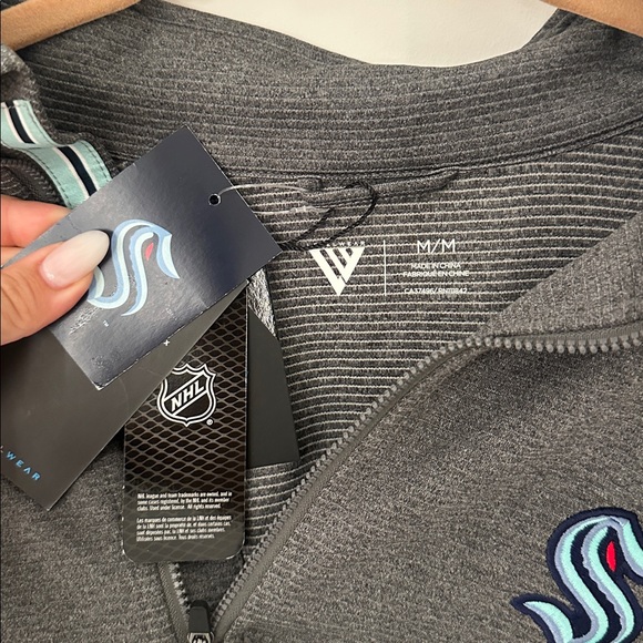 NWT NHL the Seattle Kraken Gray Quarter-Zip Pullover with Logo SIZE Medium - Picture 3 of 4